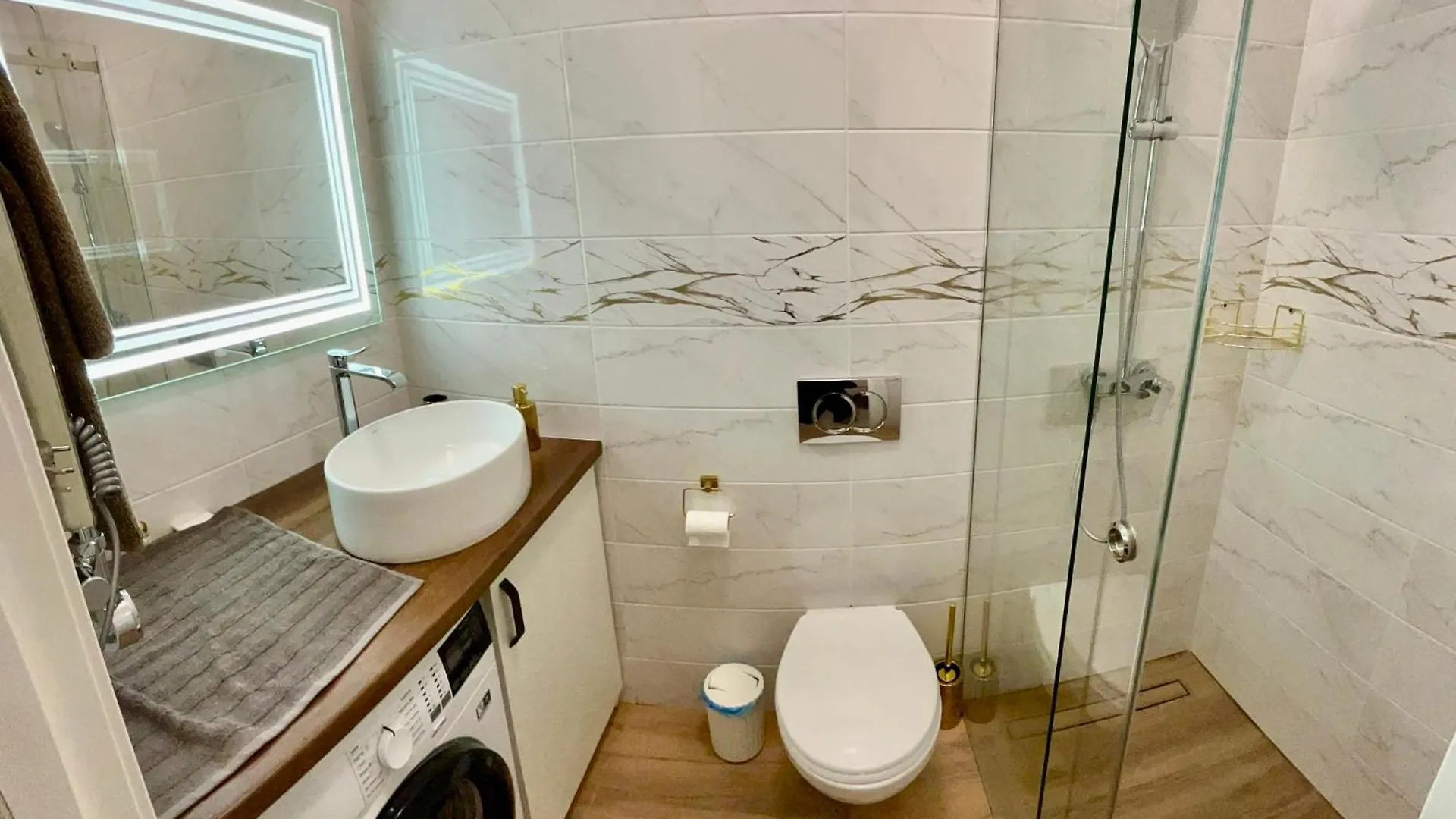 Central Park Apartment Lviv